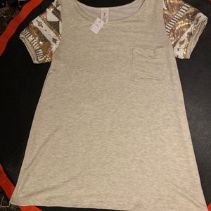 Boutique shirt with tags